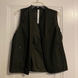 lululemon windbreaker vest